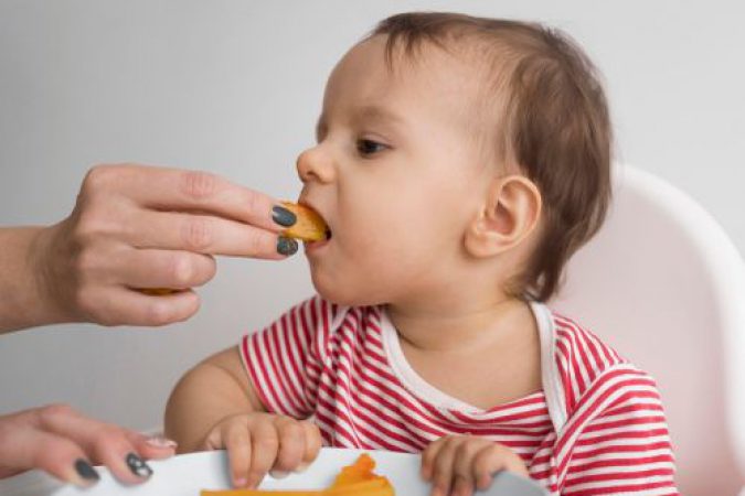 Bánh ăn dặm: Cha mẹ cần biết điều gì có thể xảy ra?