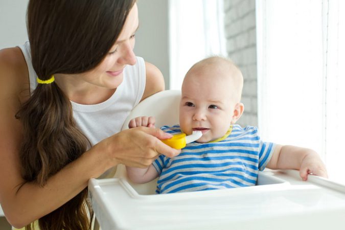 Trẻ sơ sinh: Những lưu ý khi chăm sóc răng miệng cho trẻ sơ sinh