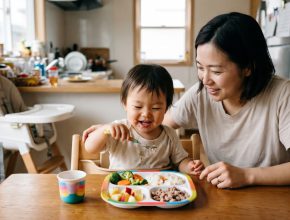 Thực đơn cho trẻ 1-3 tuổi: Cân bằng đủ chất mỗi ngày